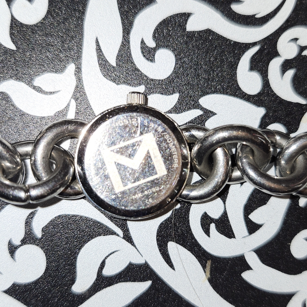 🤑SOLD🤑Michael Kors WatchStainless Steel Chain Link With Crystal Bezel - Picture 4 of 7